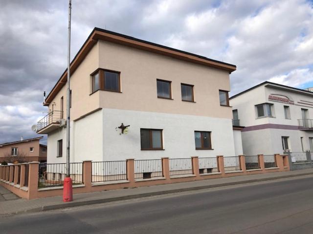Apartmán Maťko Levice Esterno foto