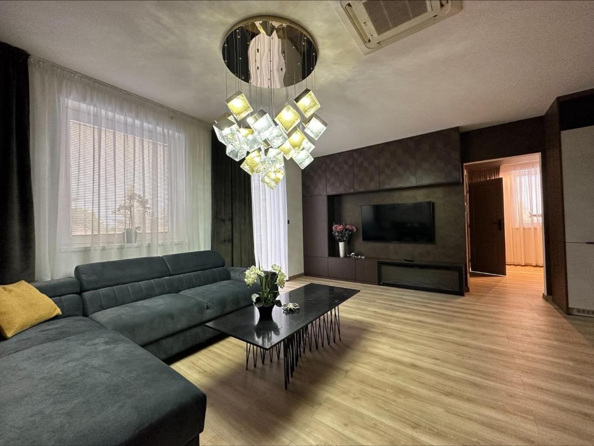 Apartmán Maťko Levice Esterno foto